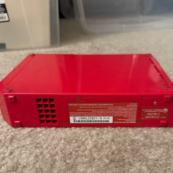 Red Wii Console - Picture 2 of 7